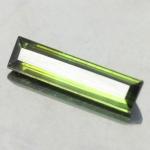 gemstone: กรีนทัวมาลีน-Green Tourmaline size: 14.7x3.7x2.8 carat: 1.47Ct.