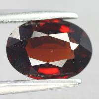 gemstone: โกเมน-Garnet size: 8x6x4.2 carat: 1.77Ct.