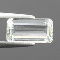 gemstone: อะคัวมารีน-Aquamarine size: 10.3x5.5x3.3 carat: 1.43Ct.