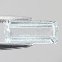 gemstone: อะคัวมารีน-Aquamarine size: 10.0x4.5x3.8 carat: 0.97Ct.