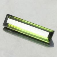 gemstone: กรีนทัวมาลีน-Green Tourmaline size: 14.7x3.7x2.8 carat: 1.47Ct.