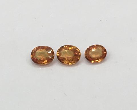 g1-203-4 พลอยออเร้นซัฟไฟร์ orange sapphire พลอยสีส้ม ออเร้นซัฟไฟร์ orange sapphire พลอยเสริมดวงวันพฤหัส พลอยแท้ราคาโรงงาน พลอยเผาเก่า พลอยจันทบุรี รับทำเครื่องประดับ พลอยมีใบรับประกัน