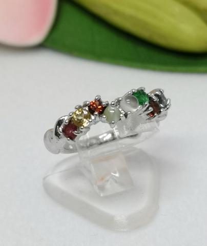 แหวนพลอยนพเก้า เพชร เพทาย ไพลิน ทับทิม มรกต บุษราคัม โกเมน มุกดาหาร ไพฑูรย์ พลอยเสริมดวง ดูดวง แก้ชง เสริมราศี เสริมธาตุ พลอยแท้