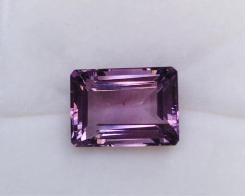 อเมทิสต์ amethyst หินสีม่วง อะเมทิสต์ หินเกิดเดือนกุมภาพันธ์ พลอยแท้เสริมดวง พลอยแท้ราคาโรงงาน แหวนพลอยอะเมทิสต์ ดูดวง รับทำเครื่องประดับ  เสริมราศี 