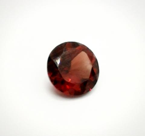 garnet พลอยโกเมน สีแดง พลอยแท้ เดือนมกราคม การ์เน็ต แหวน พลอย สมเด็จองค์ปฐม วัดท่าซุง หลวงพ่อฤษีลิงดำ สร้อย แก้ชง ดูดวง เสริมดวง ราศีมกรา