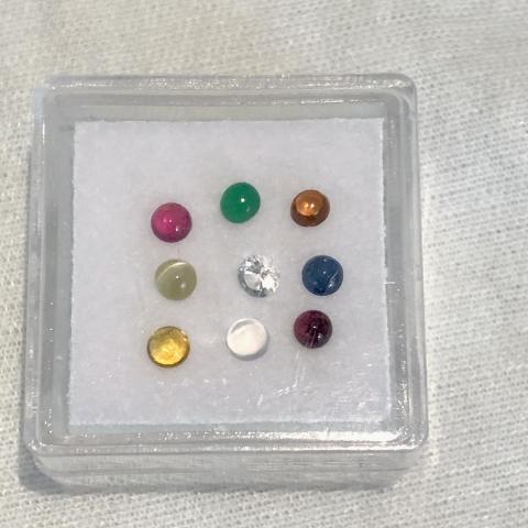 พลอยนพเก้าตามตำรา พลอยนพรัตน์ luckygemstone 9gems พลอยเสริมสิริมงคล noppakao อัญมณี พลอยนพเก้าแท้ 