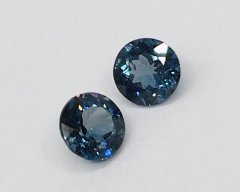 London Blue Topaz สีน้ำเงิน อัญมณี วันศุกร์ พลอย เสริมราศี วันเกิด เสริมดวง ดูดวง ต่างหู บลูโทแพส โทพาส หัวแหวน จึ้ พลอยไพลิน ring earring bracelet