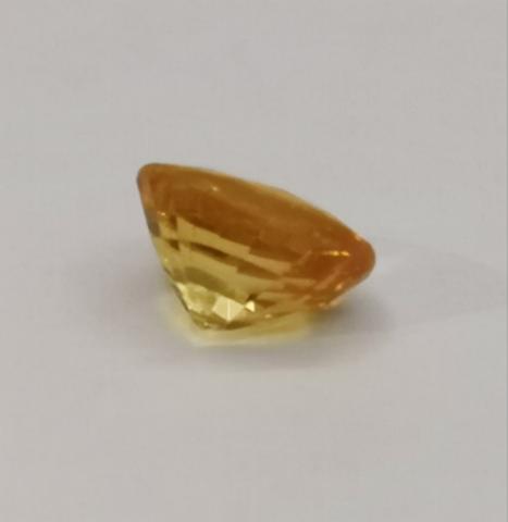 Citrine  yellow natural gemstone พลอย ซิทริน อัญมณี แก้ชง เสริมดวง ดูดวง  สีเหลือง ทอง พลอยบุษราคัม เสริมราศี