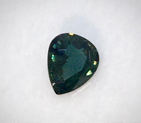 พลอยเขียวส่อง พลอยมรกต สีเขียว ดูดวง เสริมดวง โชคลาภ แหวน วันพุธ แก้ชง เสริมราศีพฤษ green sapphire พลอยแท้ emerald มีใบรับประกัน พลอยจันทบุรี