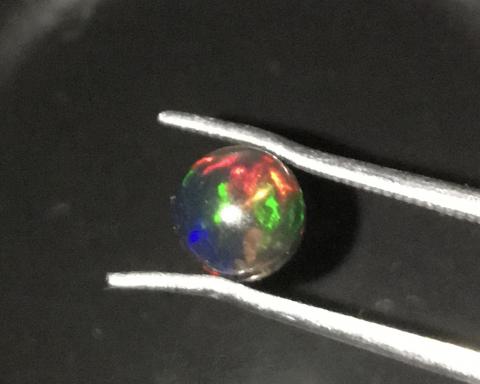 black opal โอปอลดำ พลอยเสริมดวง แก้ชง เสริมราศีตุลย์ โอปอไฟ พลอยแท้ มีใบเซอร์ ราคาถูก
