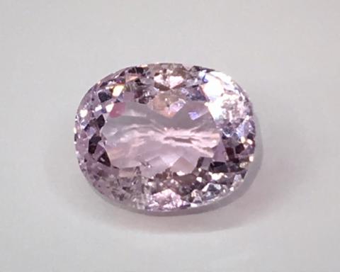 kunzite พลอยคุนไซด์ คันไซด์ พลอยสีชมพู พลอยดิบ อัญมณีสีชมพู เสริมดวง วันอังคาร ของแท้ ราคาถูก