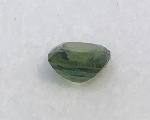 พลอยซัฟไฟร์สีเขียว พลอยเขียวส่อง พลอยมรกตจันท์ พลอยบางกะจะ พลอยสีเขียว ดูดวง เสริมดวงโชคลาภ แหวน อัญมณีวันพุธ เสริมราศีพฤษ green sapphire พลอยแท้ราคาโรงงาน พลอยจันทบุรี