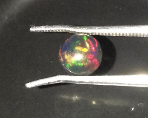 black opal โอปอลดำ พลอยเสริมดวง แก้ชง เสริมราศีตุลย์ โอปอไฟ พลอยแท้ มีใบเซอร์ ราคาถูก