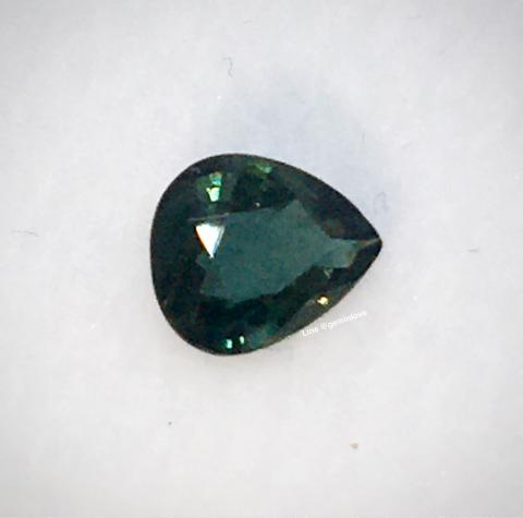 พลอยเขียวส่อง พลอยมรกต สีเขียว ดูดวง เสริมดวง โชคลาภ แหวน วันพุธ แก้ชง เสริมราศีพฤษ green sapphire พลอยแท้ emerald มีใบรับประกัน พลอยจันทบุรี