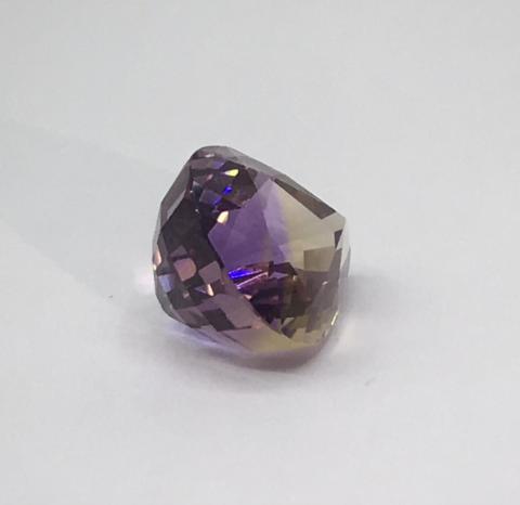 พลอยอะเมทริน สีม่วง ทอง ametrine พลอยแท้ อะเมทิสต์ amethyst เสริมดวง เสริมราศี พลอยแท้ ราคาถูก มีใบเซอร์ จี้พลอย ทรงหยดน้ำ เจมส์อินเลิฟ