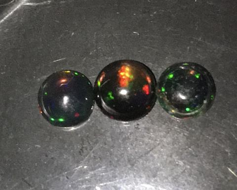black opal โอปอลดำ พลอยเสริมดวง แก้ชง เสริมราศีตุลย์ โอปอไฟ พลอยแท้ มีใบเซอร์ ราคาถูก