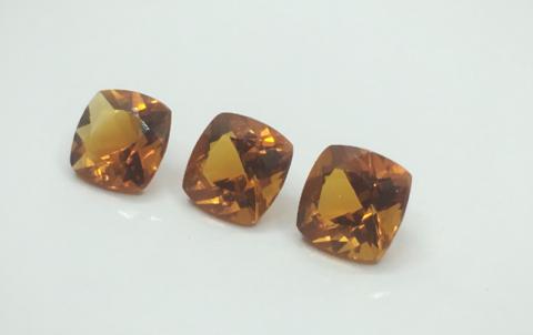 Citrine  yellow natural gemstone พลอย ซิทริน อัญมณี แก้ชง เสริมดวง ดูดวง  สีเหลือง ทอง พลอยบุษราคัม เสริมราศี พลอยดิบ ใบเซอร์ 