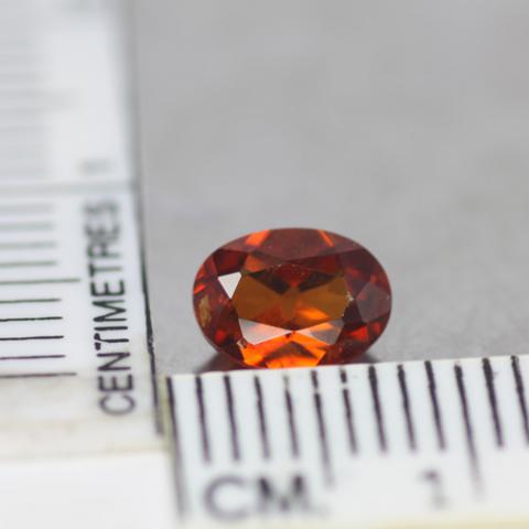Spessartine Garnet พลอยโกเมน สีส้ม สเปซาไทนน์ สเปซาทีน พลอยแท้ พลอยไม่เผา ราศีมกรา เสริมดวง แก้ชง มีใบเซอร์