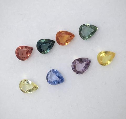 พลอยไพลิน พลอยทับทิม พลอยบุษราคัม พลอยมรกต พลอยซัฟไฟร์ sapphire blue green orange  pink พลอยแท้ เผาเก่า มีใบเซอร์ พลอยเสริมราศี