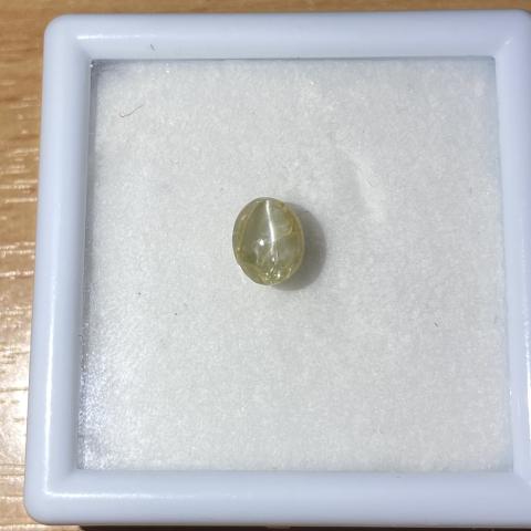 พลอยไพฑูรย์ตาแมว Chrysoberyl cat's eye พลอยนพเก้า พลอยเสริมดวงวันพุธ พลอยดิบไม่เผา พลอยไทย พลอยแท้ มีใบเซอร์ พลอยตาที่สาม พลอยเสริมดวงปีเถาะ มะโรง กุน