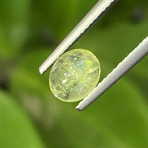 พลอยไพฑูรย์ตาแมว Chrysoberyl cat's eye พลอยนพเก้า พลอยเสริมดวงวันพุธ พลอยดิบไม่เผา พลอยไทย พลอยแท้ มีใบเซอร์ พลอยตาที่สาม พลอยเสริมดวงปีเถาะ มะโรง กุน