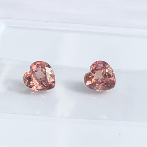 Natural Zircon unheated heart พลอยเพทายดิบ พลอยแท้ อัญมณี พลอยดิบ ดูดวง เสริมดวง เพชรสีเหลือง พลอยทำต่างหู แหวนเพชร มีใบเซอร์ฯ รับสั่งทำเครื่องประดับ
