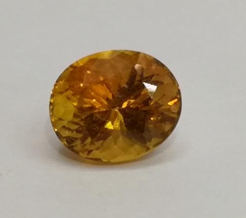Citrine yellow natural gemstone พลอย ซิทริน อัญมณี แก้ชง เสริมดวง ดูดวง หัวใจ heart สีเหลือง ทอง พลอยบุษราคัม เสริมราศี