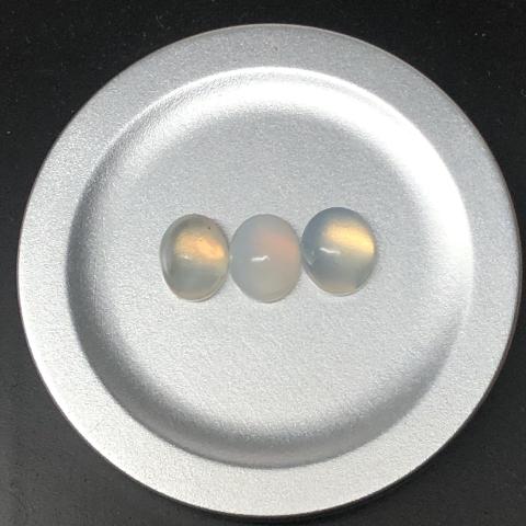 moonstone มูนสโตน พลอยมุกดาหาร พลอยดิบธรรมชาติ พลอยเสริมราศีเมถุน อัญมณีนพเก้า เสริมดวง กำไลหิน พลอยแท้ราคาส่ง พลอยสายมู