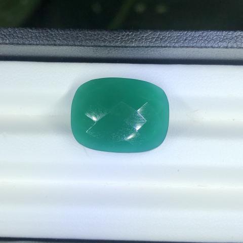 โมราเขียว greenagate พลอยสีเขียวสวย พลอยมรกต เสริมดวง ดูดวง ราศีพฤษ greensapphire พลอยแท้มีใบเซอร์ พลอยธรรมชาติดิบ พลอยหัวแหวน พลอยเมืองจันท์