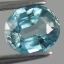 gemstone: เพทาย (Zircon) size: 8.2x7.2x4.0 carat: 2.62Ct.