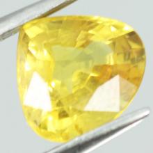 gemstone: บุษราคัม-Yellow Sapphire size: 9.0x9.0x5.2 carat: 3.58Ct.