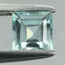 gemstone: เพทาย (Zircon) size: 4.7x4.7 carat: 0.77Ct.