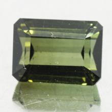 พลอยกรีนทัวร์มาลีน 2.76 กะรัต gemstone: กรีนทัวมาลีน-Green Tourmaline size: 8.7x6.3x5.5 carat: 2.76Ct.