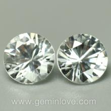 White Zircon พลอยเพทายขาวเหลี่ยมเพชร พลอยแท้ อัญมณีสีขาว ดูดวง เสริมดวง พลอยดิบ เพชร ราศี เมษ แหวนเพชร มีใบเซอร์ฯ