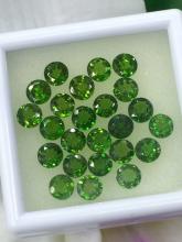 g1-747 Chrome Diopside พลอยกรีนโครมไดออบไซด์ Chrome Diopside พลอยกรีนโครมไดออบไซด์ พลอยโกเมนเขียว Emerald อัญมณี พลอยเขียวส่อง พลอยมรกต เสริมดวงราศีพฤษ green sapphire พลอยแท้ พลอยดิบ แก้ชง วันพุธ