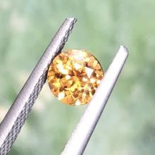 พลอยเพทายดิบ เพทายสีทอง unheated zircon ต่างหูพลอย เพทายเขมร