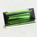 gemstone: กรีนทัวมาลีน-Green Tourmaline size: 11x4.2x3.4 carat: 1.48Ct.