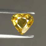 g1-638  yellow sapphire พลอยบุษราคัม