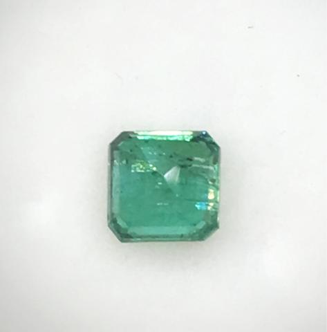 พลอยมรกต Emerald อัญมณีสีเขียว เสริมดวงวันพุธ เสริมราศีพฤษภา พลอยดิบ พลอยแท้ มีใบเซอร์ โคลัมเบีย แซมเบีย