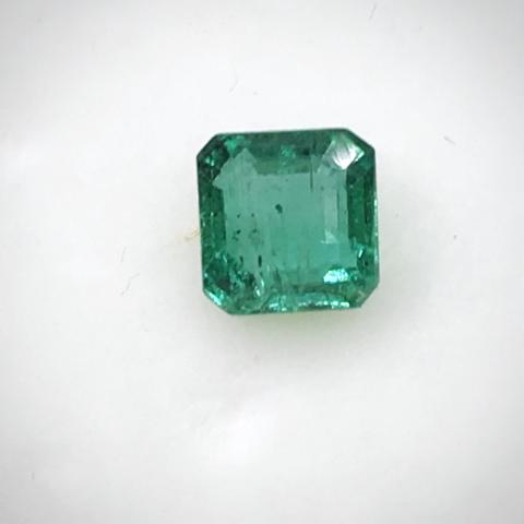 พลอยมรกต Emerald อัญมณีสีเขียว เสริมดวงวันพุธ เสริมราศีพฤษภา พลอยดิบ พลอยแท้ มีใบเซอร์ โคลัมเบีย แซมเบีย