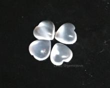 g1-536-16 moonstone มูนสโตน พลอยมุกดาหาร moonstone มูนสโตน พลอยมุกดาหาร พลอยตาแมว cat eye พลอยราศีเมถุน พลอยทรงหัวใจ อัญมณีสีขาวขุน นพเก้า พลอยเมืองจันท์ พลอยแท้ราคาโรงงาน